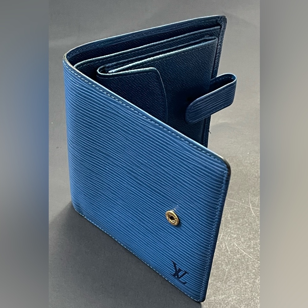Louis Vuitton Blue Epi Porte-Billets Compact Wallet